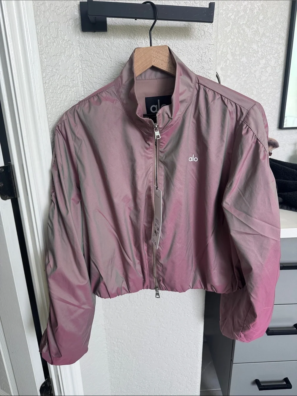 ALO Yoga lightweight iridescent